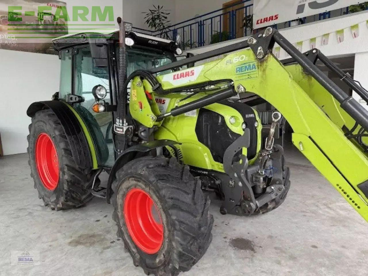 CLAAS elios 220 - Traktor: slika 1 CLAAS elios 220 - Traktor: slika 1