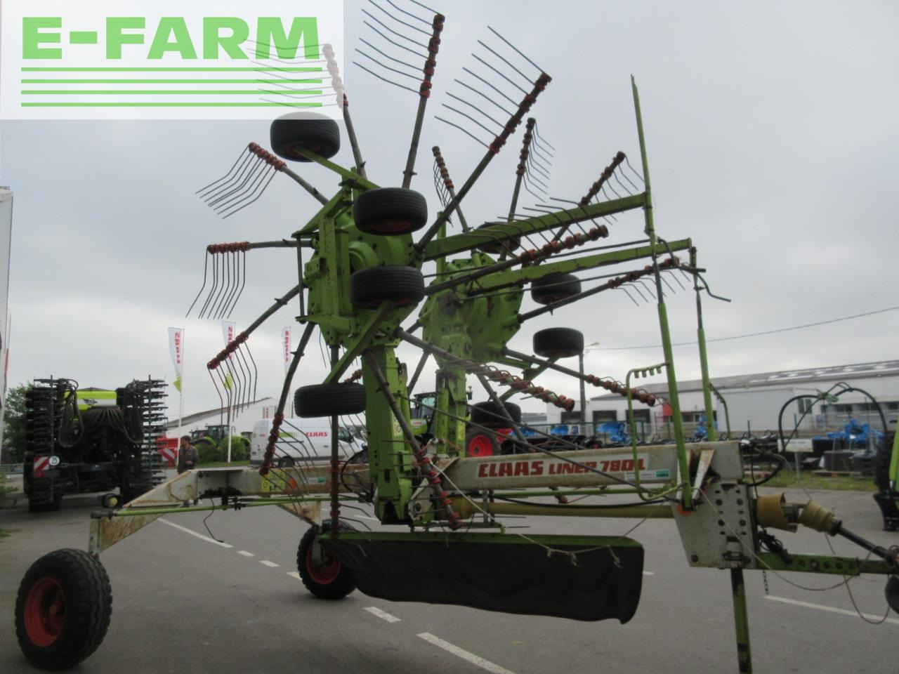 CLAAS l 780 l - Prevrtač/ Grabuljač: slika 4 CLAAS l 780 l - Prevrtač/ Grabuljač: slika 4