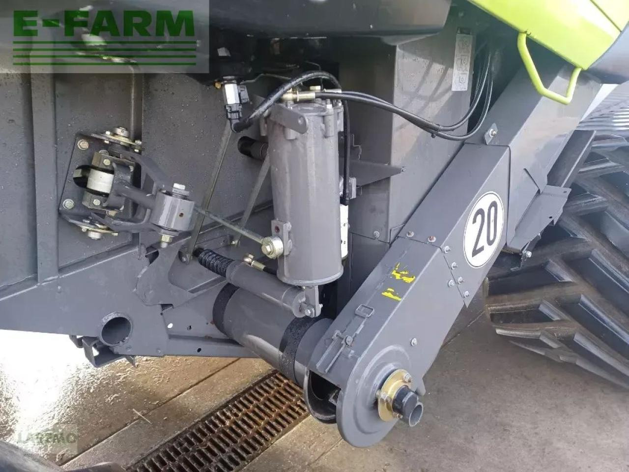 CLAAS lexion 670 tt terratrac v 900 - Kombinovani kombajn: slika 4 CLAAS lexion 670 tt terratrac v 900 - Kombinovani kombajn: slika 4