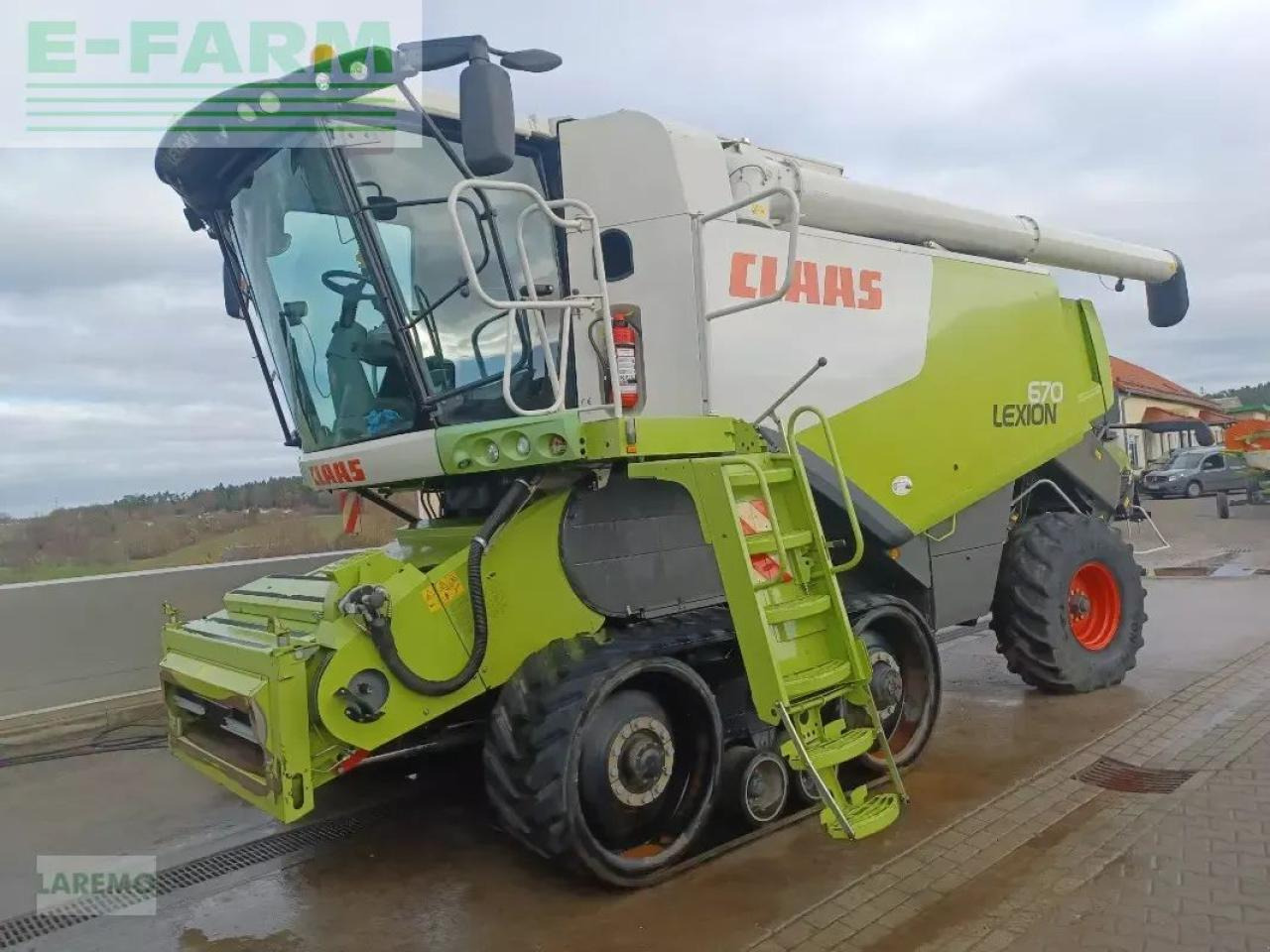 CLAAS lexion 670 tt terratrac v 900 - Kombinovani kombajn: slika 1 CLAAS lexion 670 tt terratrac v 900 - Kombinovani kombajn: slika 1