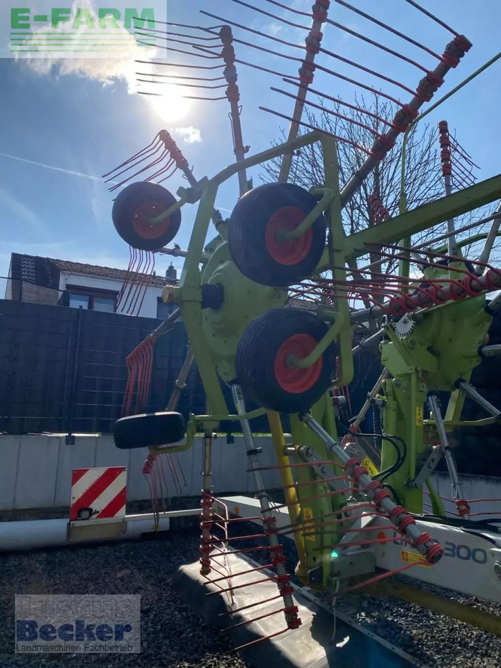 CLAAS liner 3000 - Prevrtač/ Grabuljač: slika 2 CLAAS liner 3000 - Prevrtač/ Grabuljač: slika 2