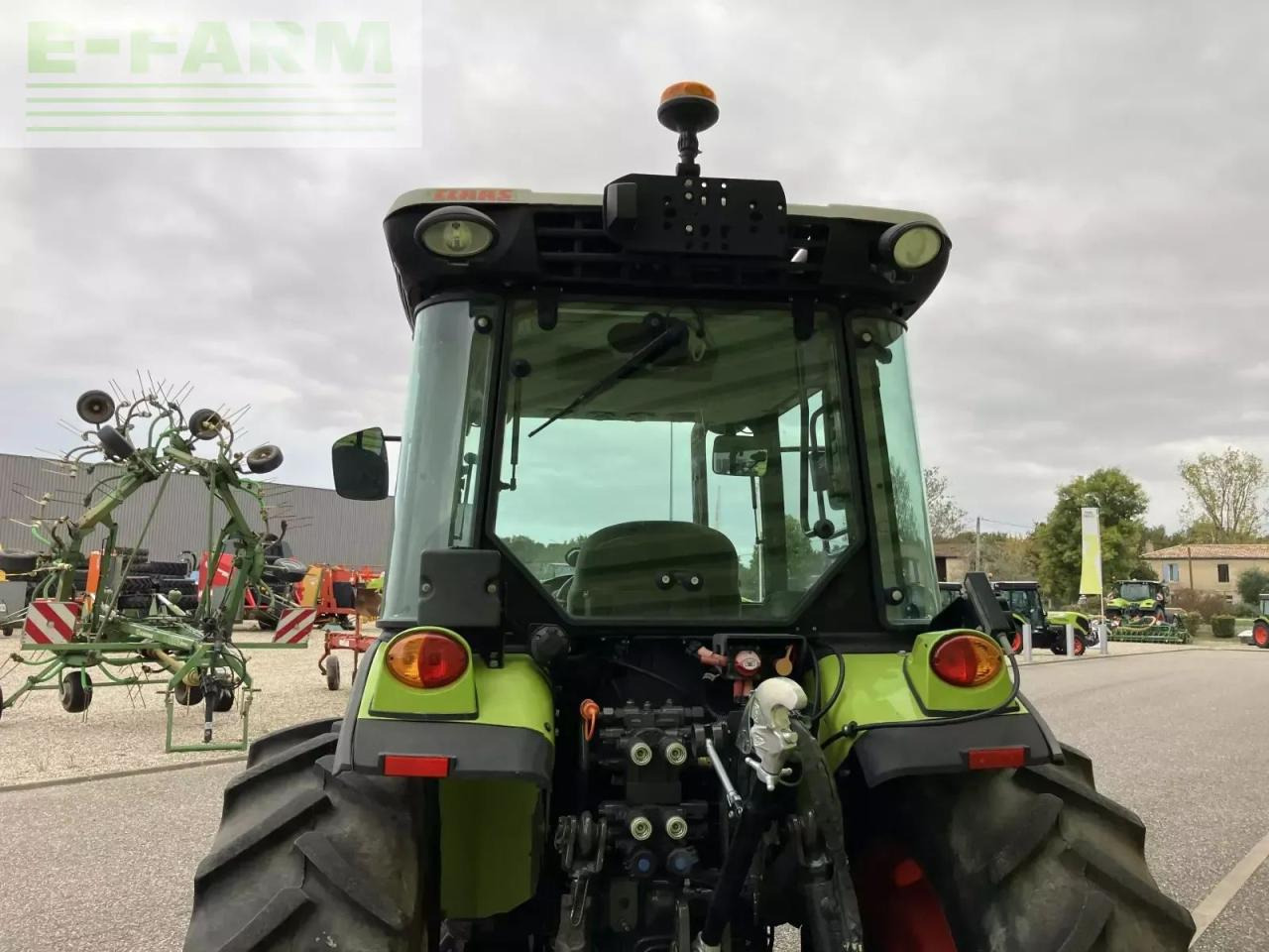CLAAS nexos 220 vl cabine VL - Traktor: slika 5 CLAAS nexos 220 vl cabine VL - Traktor: slika 5