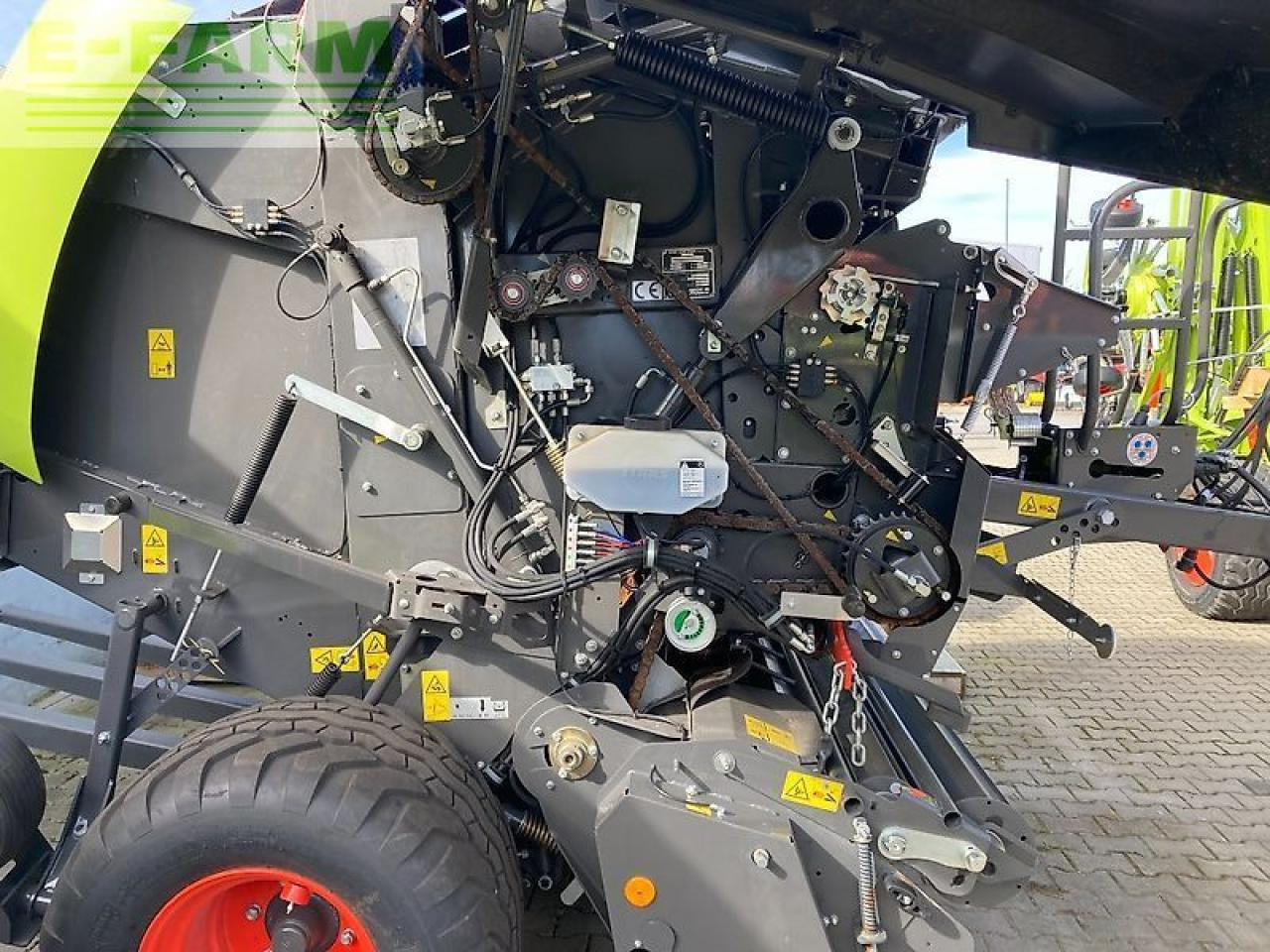 CLAAS variant 460 rc pro - variable rundballenpresse - Balirka za kockaste bale: slika 5 CLAAS variant 460 rc pro - variable rundballenpresse - Balirka za kockaste bale: slika 5