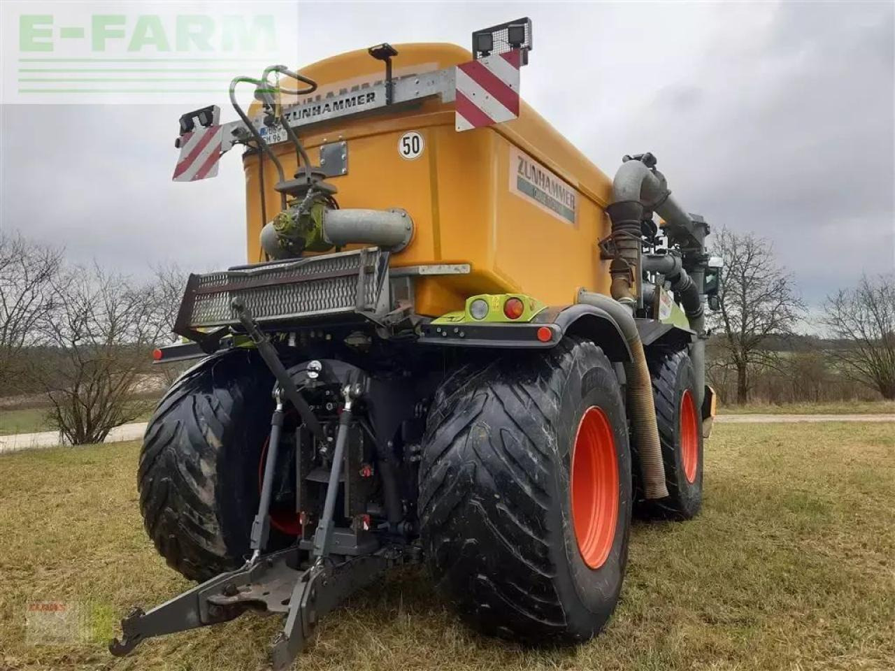 CLAAS xerion 4000 saddle trac SADDLE TRAC - Samostalna prskalica: slika 2 CLAAS xerion 4000 saddle trac SADDLE TRAC - Samostalna prskalica: slika 2