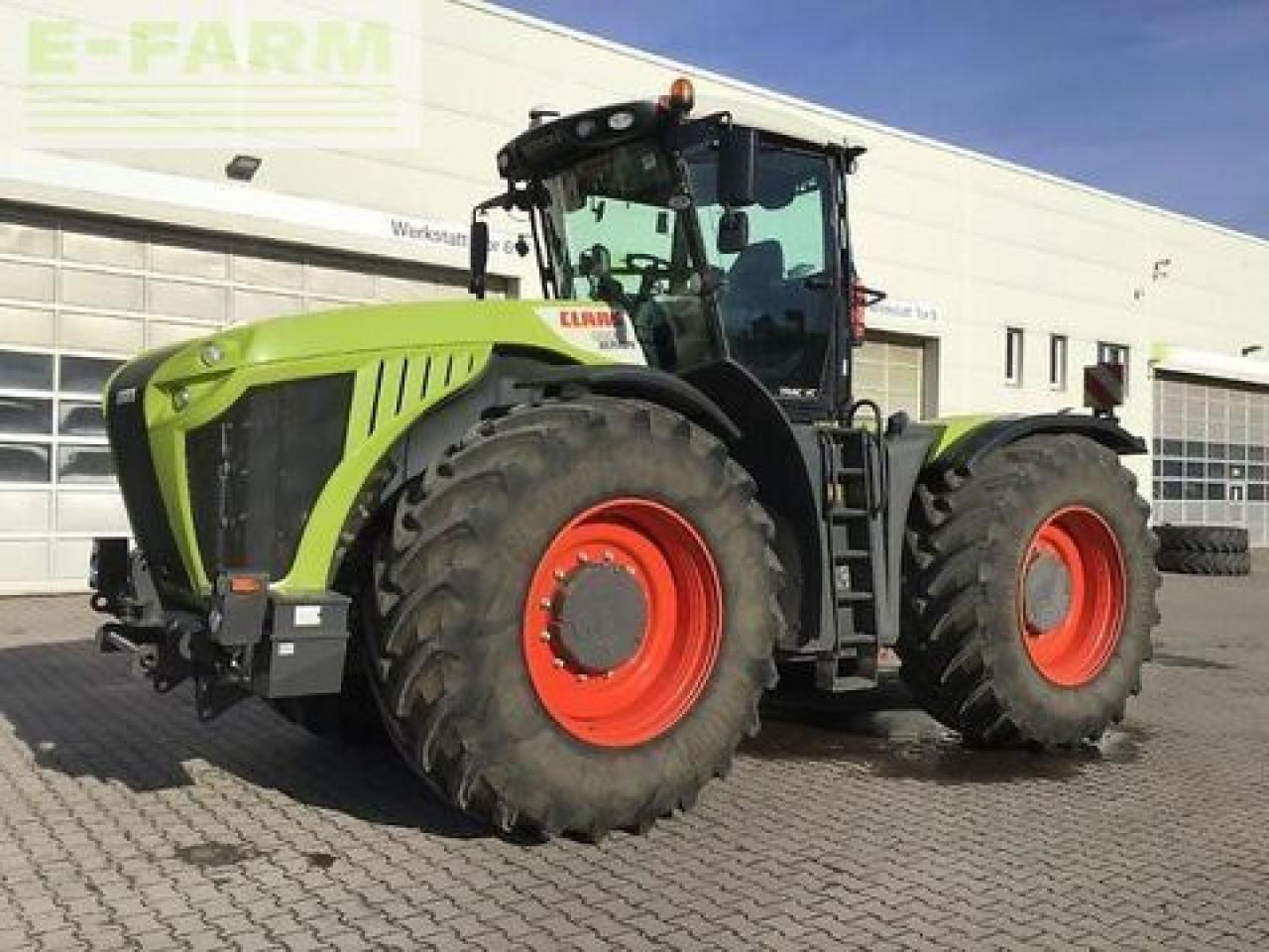 CLAAS xerion 5000 trac vc TRAC VC - Traktor: slika 1 CLAAS xerion 5000 trac vc TRAC VC - Traktor: slika 1