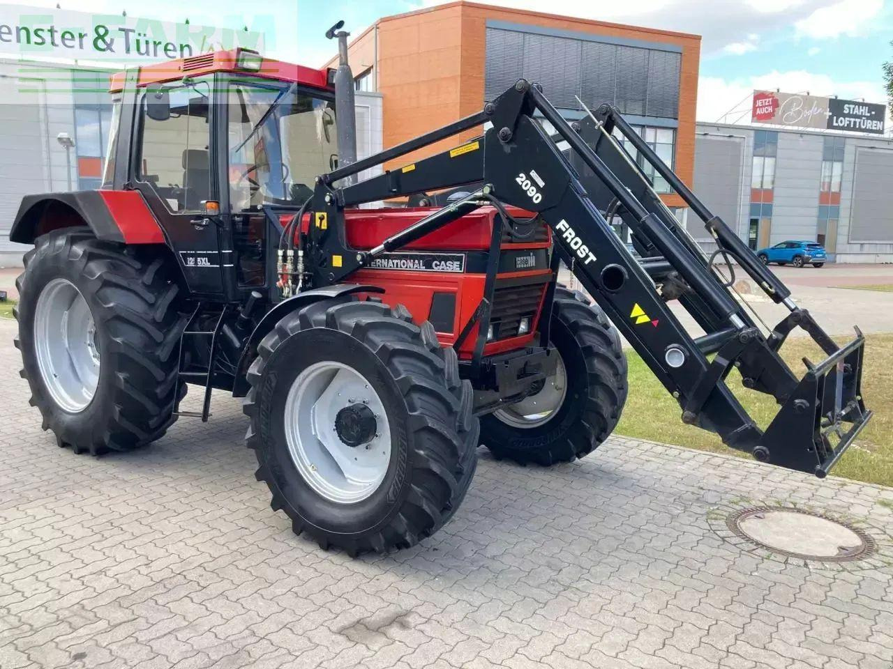 Case-IH 1255 xl - Traktor: slika 3 Case-IH 1255 xl - Traktor: slika 3