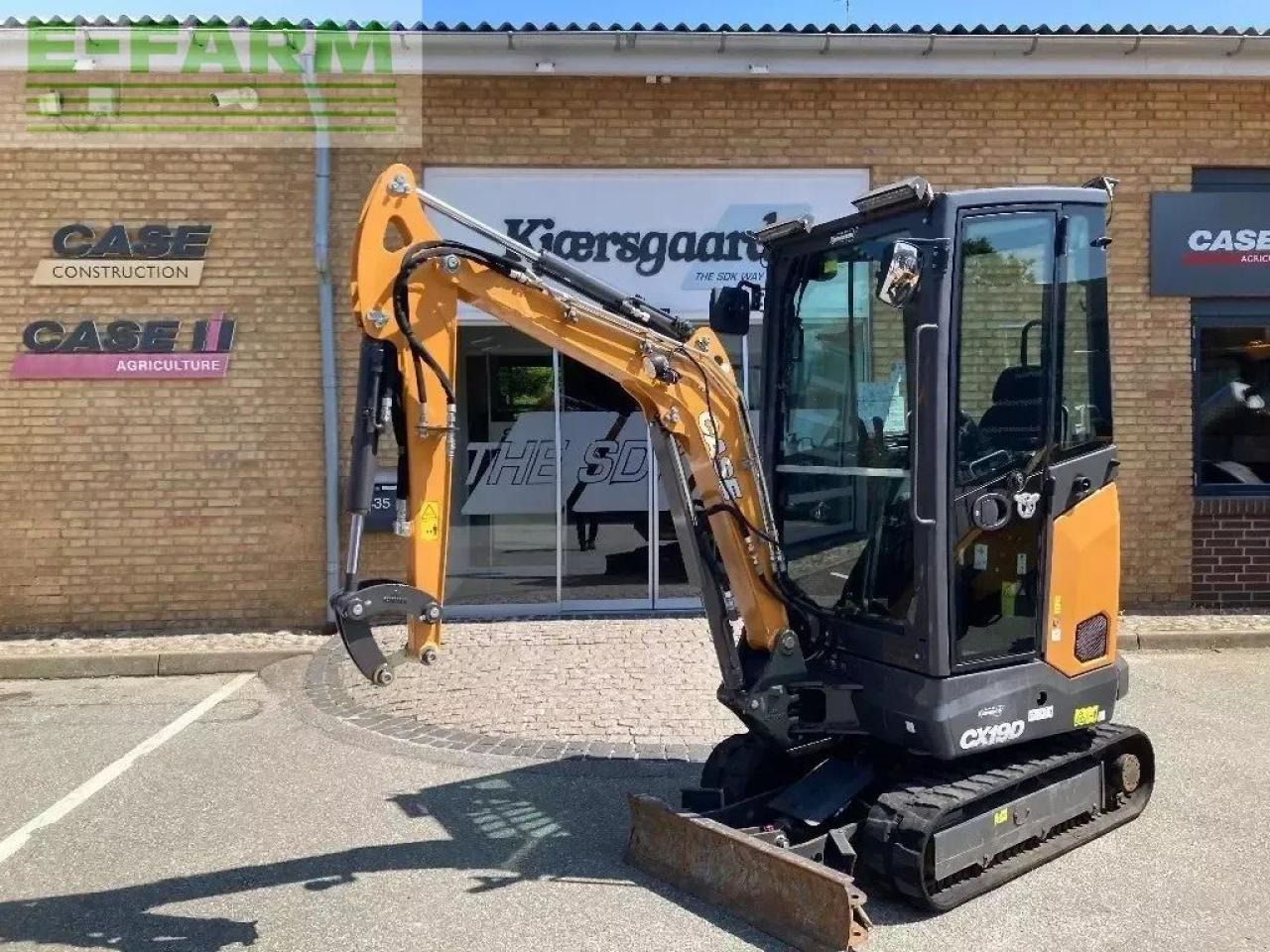 Case-IH cx 19 d - Mini bager: slika 1 Case-IH cx 19 d - Mini bager: slika 1