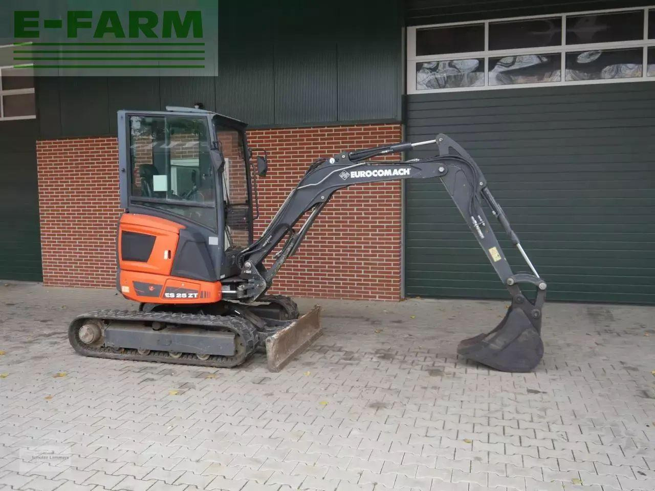 Case-IH eurocomach es25zt - Mini bager: slika 1 Case-IH eurocomach es25zt - Mini bager: slika 1