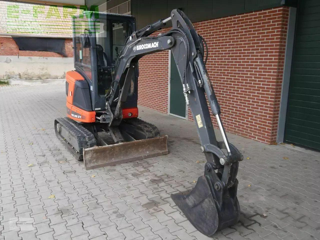 Case-IH eurocomach es25zt - Mini bager: slika 2 Case-IH eurocomach es25zt - Mini bager: slika 2