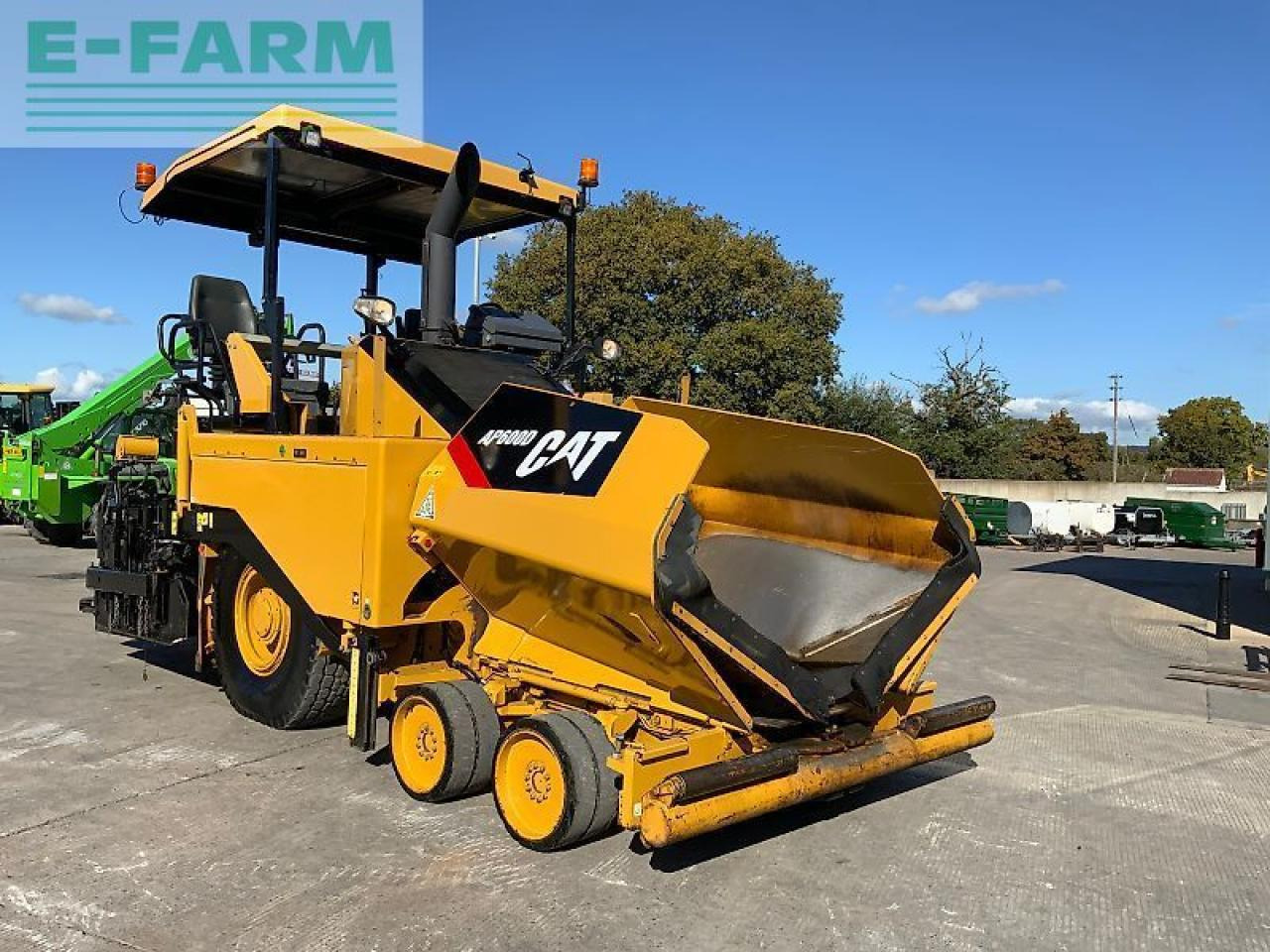 Caterpillar ap 600d asphalt paver finisher (st24422) - Traktor: slika 3 Caterpillar ap 600d asphalt paver finisher (st24422) - Traktor: slika 3