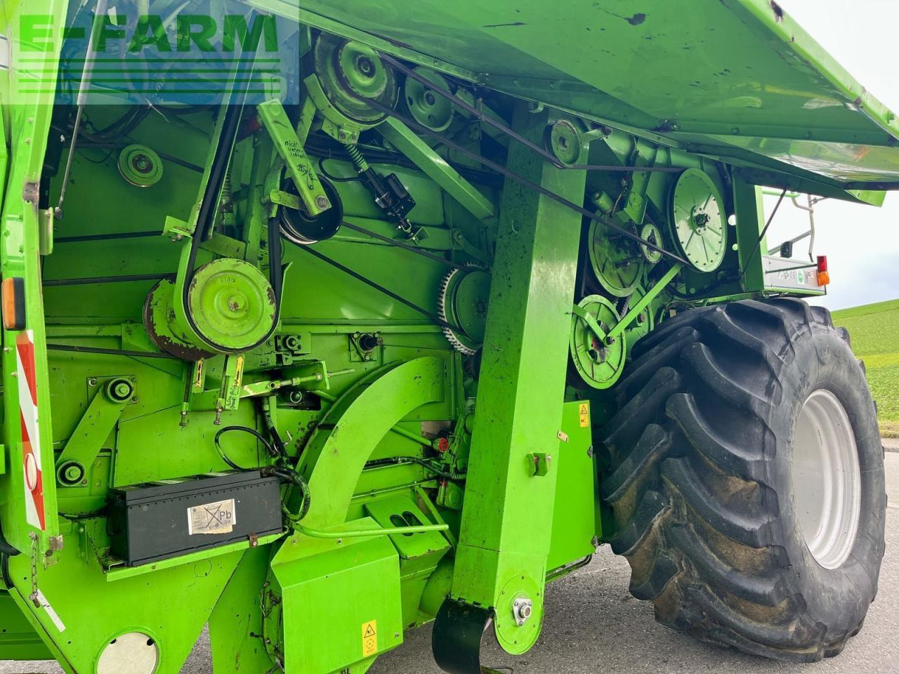 Kombinovani kombajn Deutz-Fahr 4075 balance - (gebrauchter deutz fahr 4075): slika 9 Kombinovani kombajn Deutz-Fahr 4075 balance - (gebrauchter deutz fahr 4075): slika 9