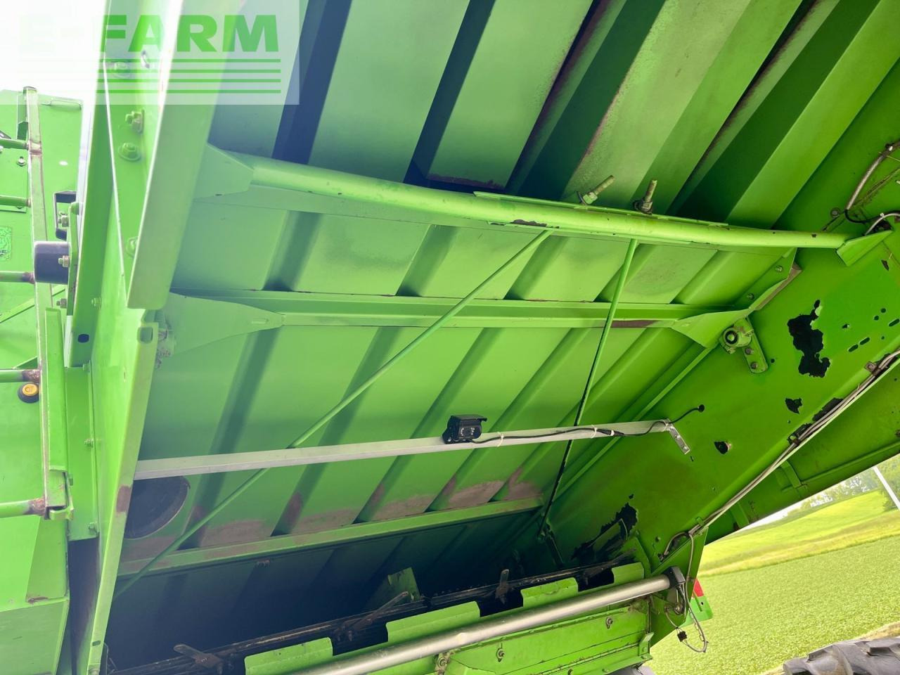 Kombinovani kombajn Deutz-Fahr 4075 balance - (gebrauchter deutz fahr 4075): slika 14 Kombinovani kombajn Deutz-Fahr 4075 balance - (gebrauchter deutz fahr 4075): slika 14