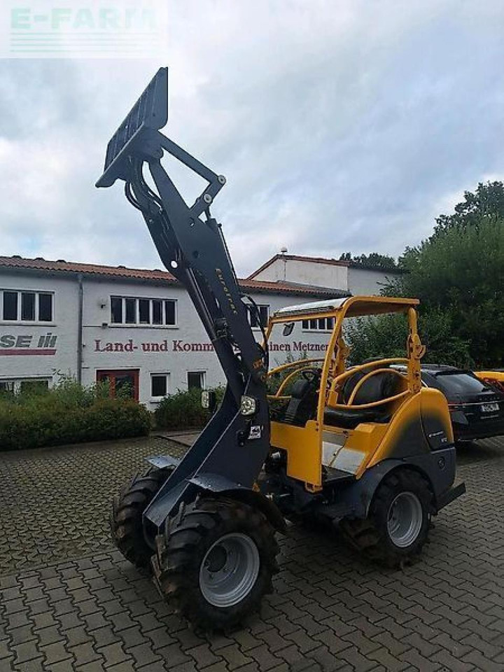 Eurotrac w12s-2 hoflader radlader lader euroaufnahme 820/w12s - Mini bager: slika 2 Eurotrac w12s-2 hoflader radlader lader euroaufnahme 820/w12s - Mini bager: slika 2