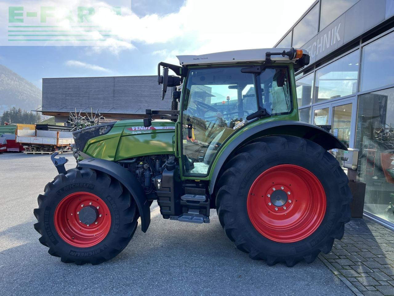 Fendt 211 s vario gen3 power setting 2 - Traktor: slika 2 Fendt 211 s vario gen3 power setting 2 - Traktor: slika 2