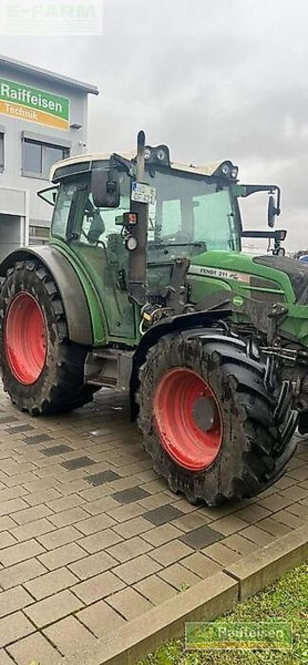 Fendt 211 vario - Traktor: slika 4 Fendt 211 vario - Traktor: slika 4