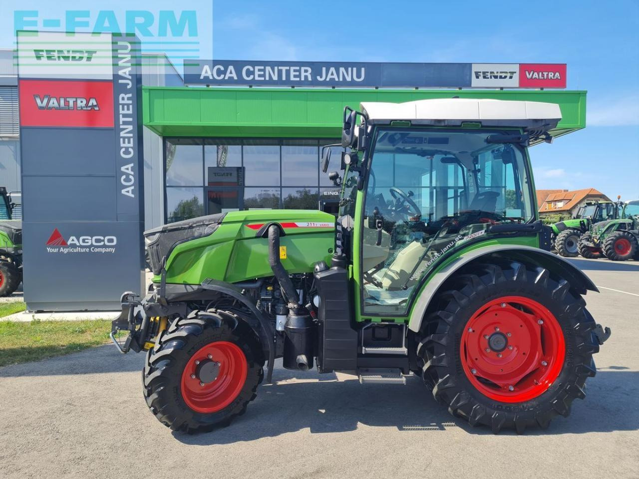 Fendt 211 vario f F - Traktor: slika 2 Fendt 211 vario f F - Traktor: slika 2
