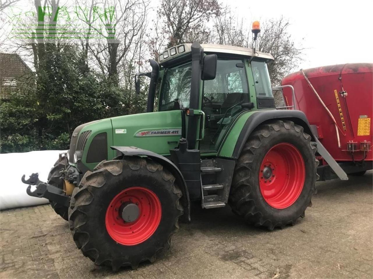 Fendt 411 com2 - Traktor: slika 1 Fendt 411 com2 - Traktor: slika 1