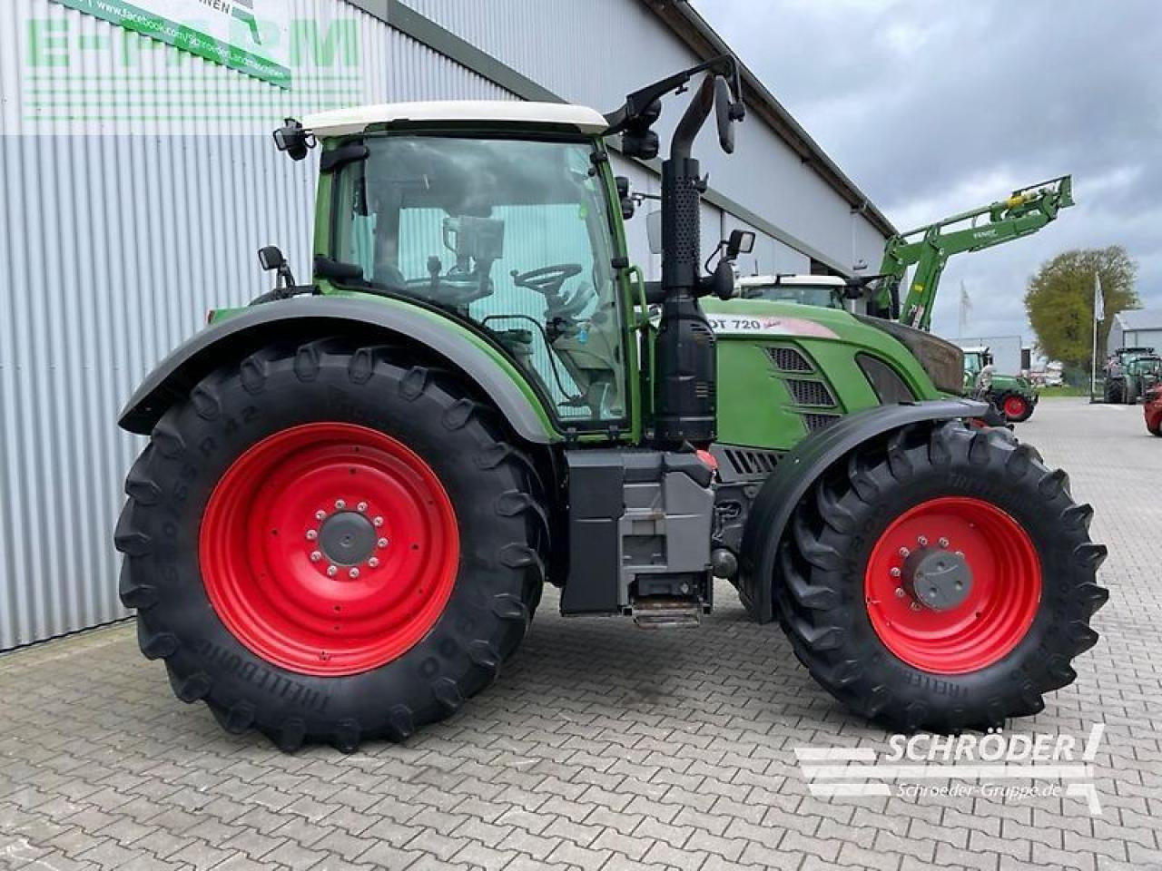 Fendt 720 vario s4 profi plus ProfiPlus - Traktor: slika 2 Fendt 720 vario s4 profi plus ProfiPlus - Traktor: slika 2