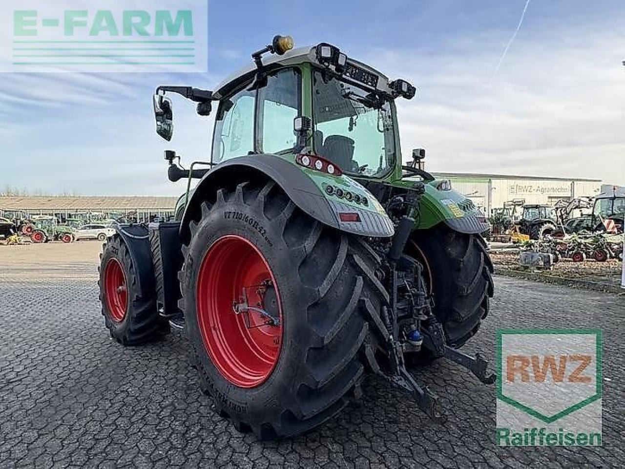 Fendt 724 vario - Traktor: slika 5 Fendt 724 vario - Traktor: slika 5