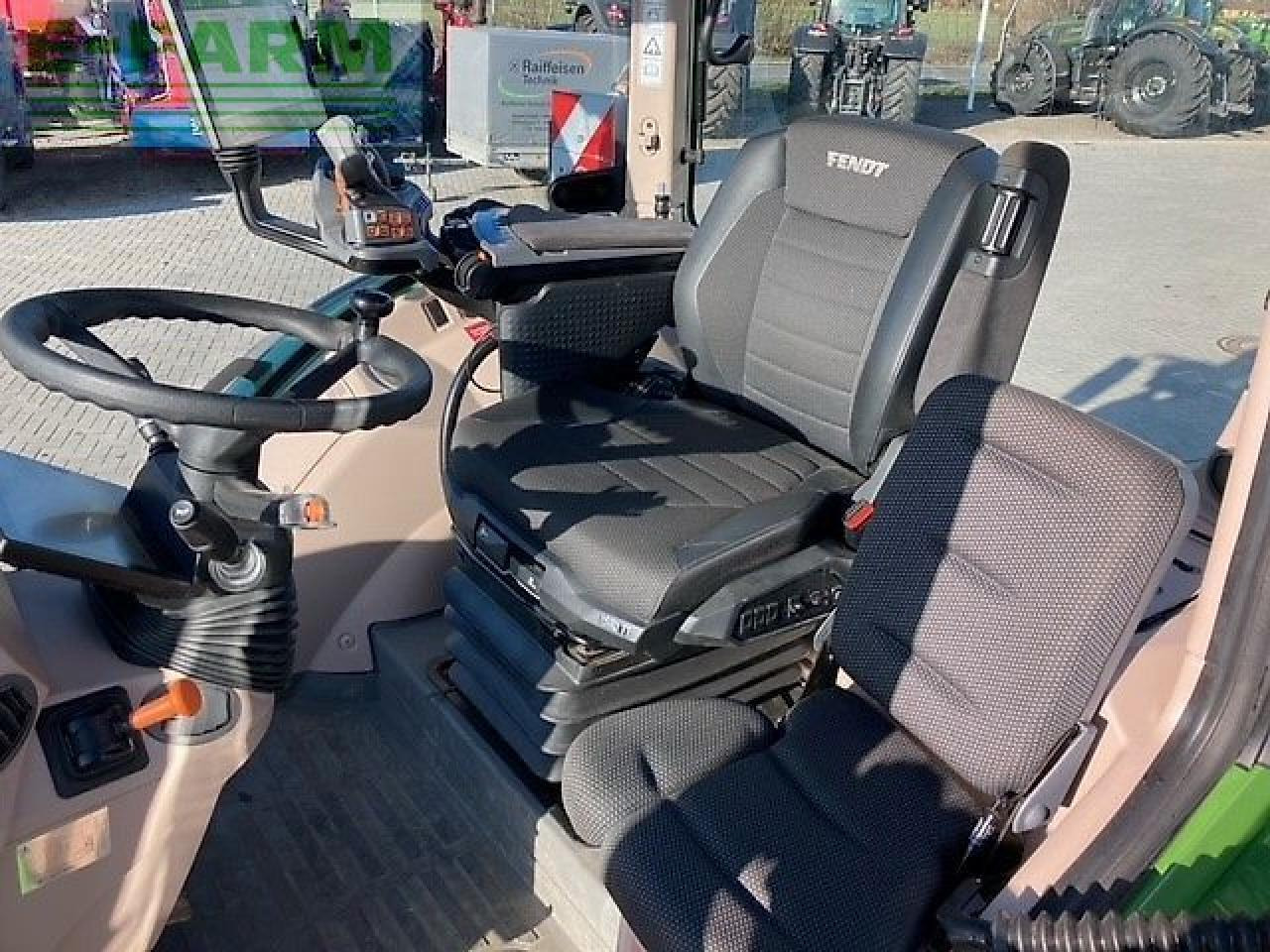 Fendt 724 vario gen7 profi+ - Traktor: slika 4 Fendt 724 vario gen7 profi+ - Traktor: slika 4