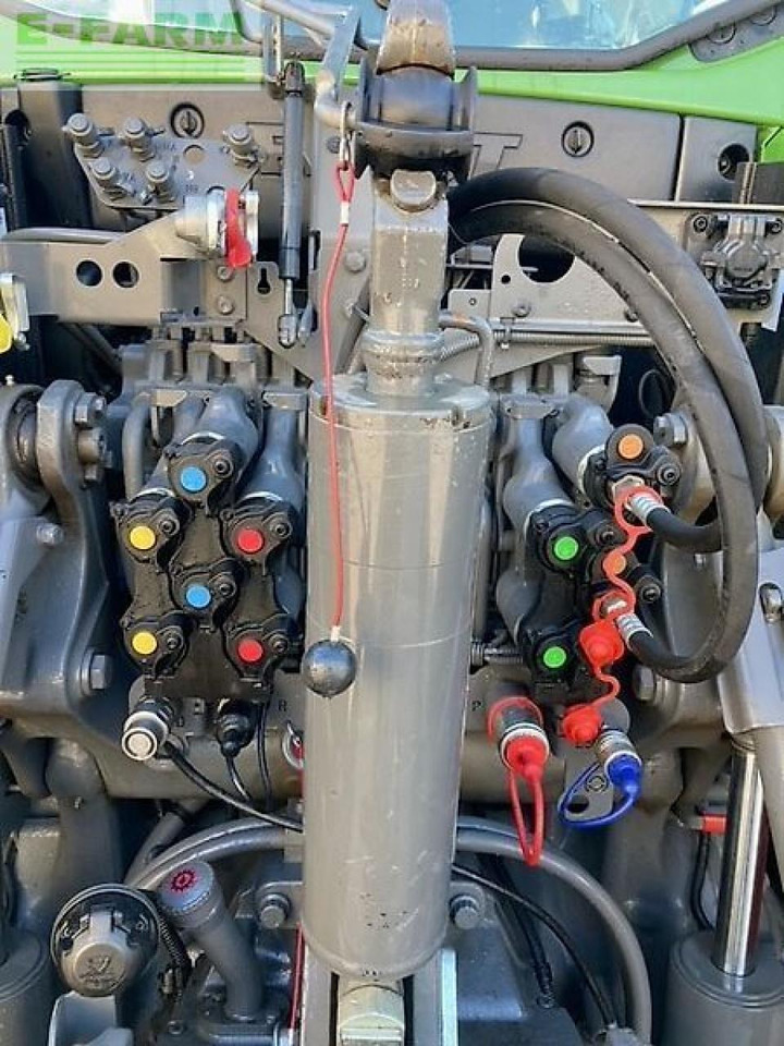 Fendt 724 vario gen7 profi+ - Traktor: slika 5 Fendt 724 vario gen7 profi+ - Traktor: slika 5