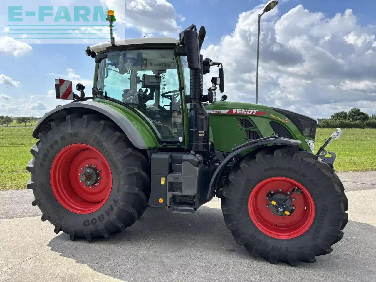 Fendt 724 vario profi+ ProfiPlus - Traktor: slika 5 Fendt 724 vario profi+ ProfiPlus - Traktor: slika 5