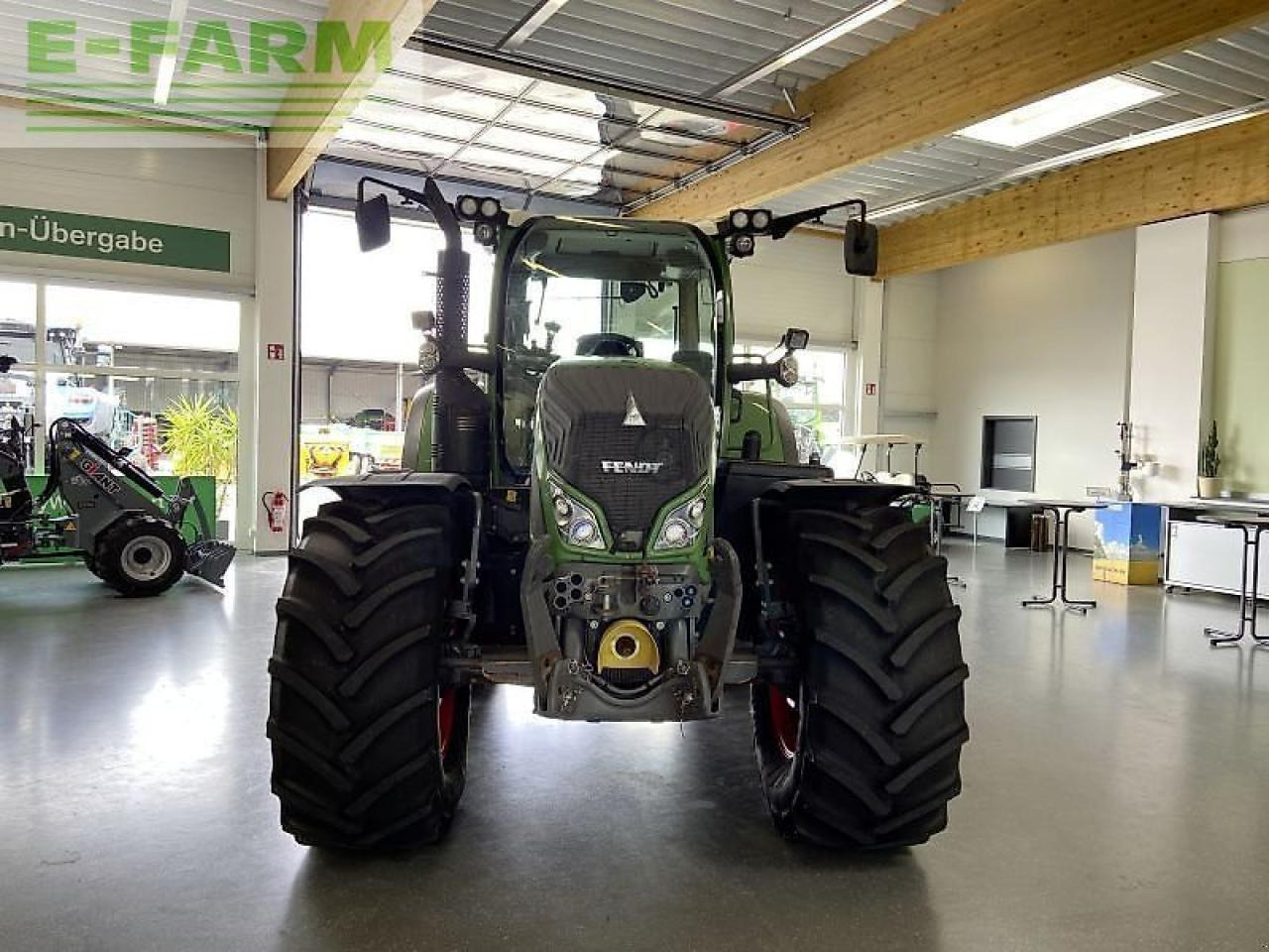 Fendt 724 vario s4 profi plus ProfiPlus - Traktor: slika 4 Fendt 724 vario s4 profi plus ProfiPlus - Traktor: slika 4