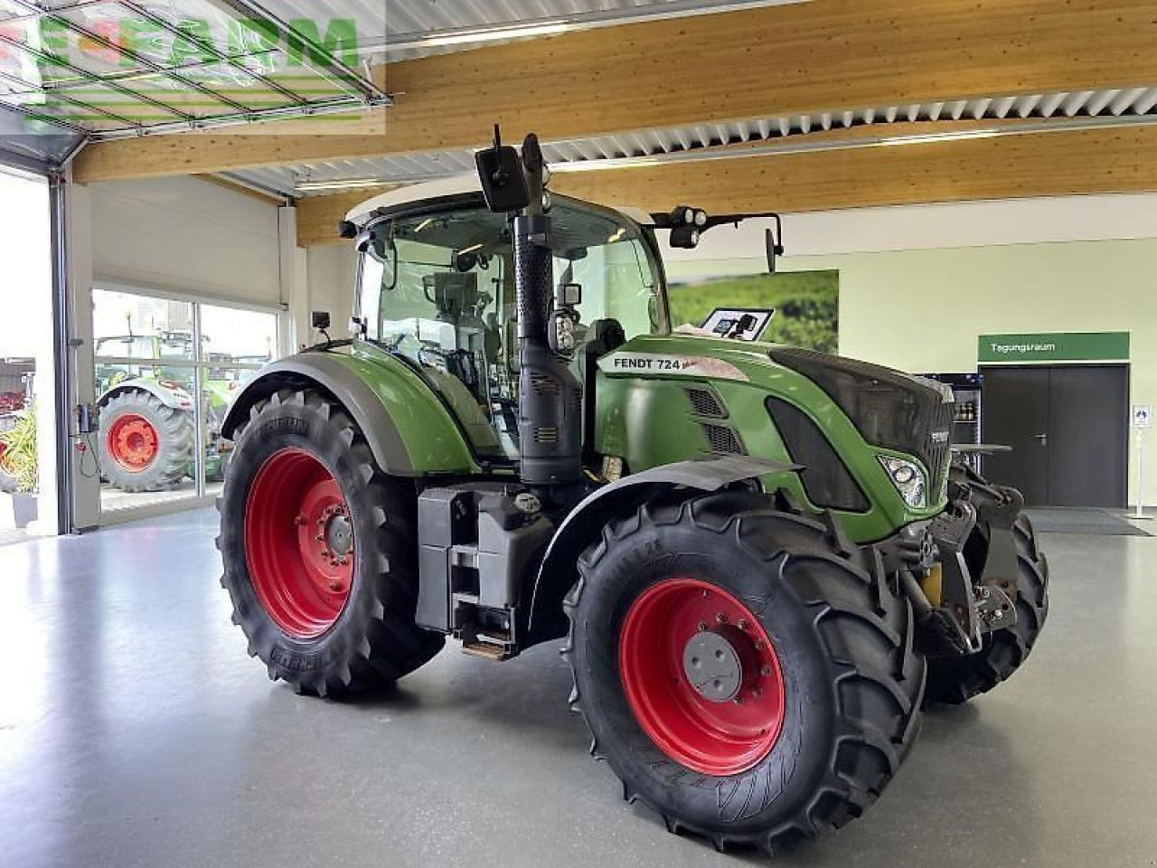 Fendt 724 vario s4 profi plus ProfiPlus - Traktor: slika 1 Fendt 724 vario s4 profi plus ProfiPlus - Traktor: slika 1