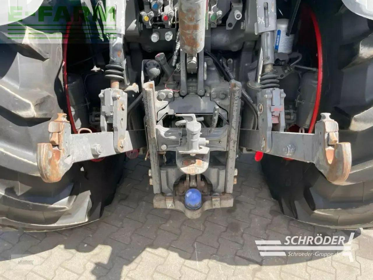 Fendt 724 vario s4 profi plus ProfiPlus - Traktor: slika 3 Fendt 724 vario s4 profi plus ProfiPlus - Traktor: slika 3