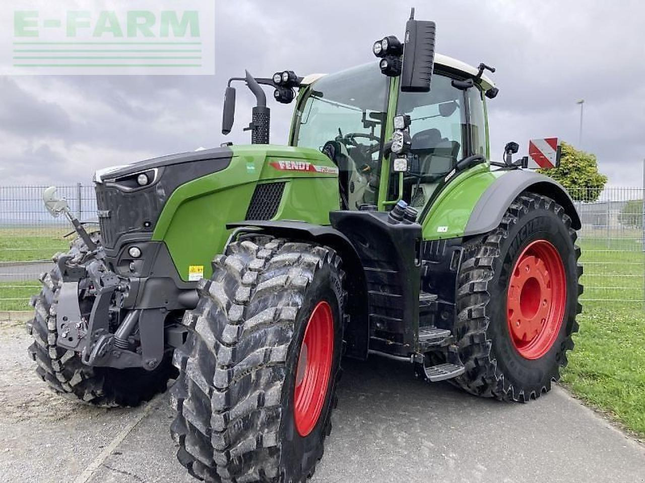 Fendt 728 vario gen7 profi plus ProfiPlus - Traktor: slika 1 Fendt 728 vario gen7 profi plus ProfiPlus - Traktor: slika 1