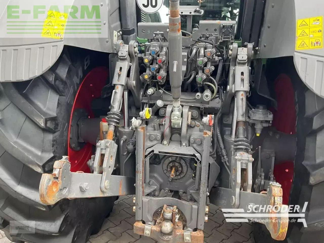 Fendt 826 s4 profi plus - Traktor: slika 4 Fendt 826 s4 profi plus - Traktor: slika 4