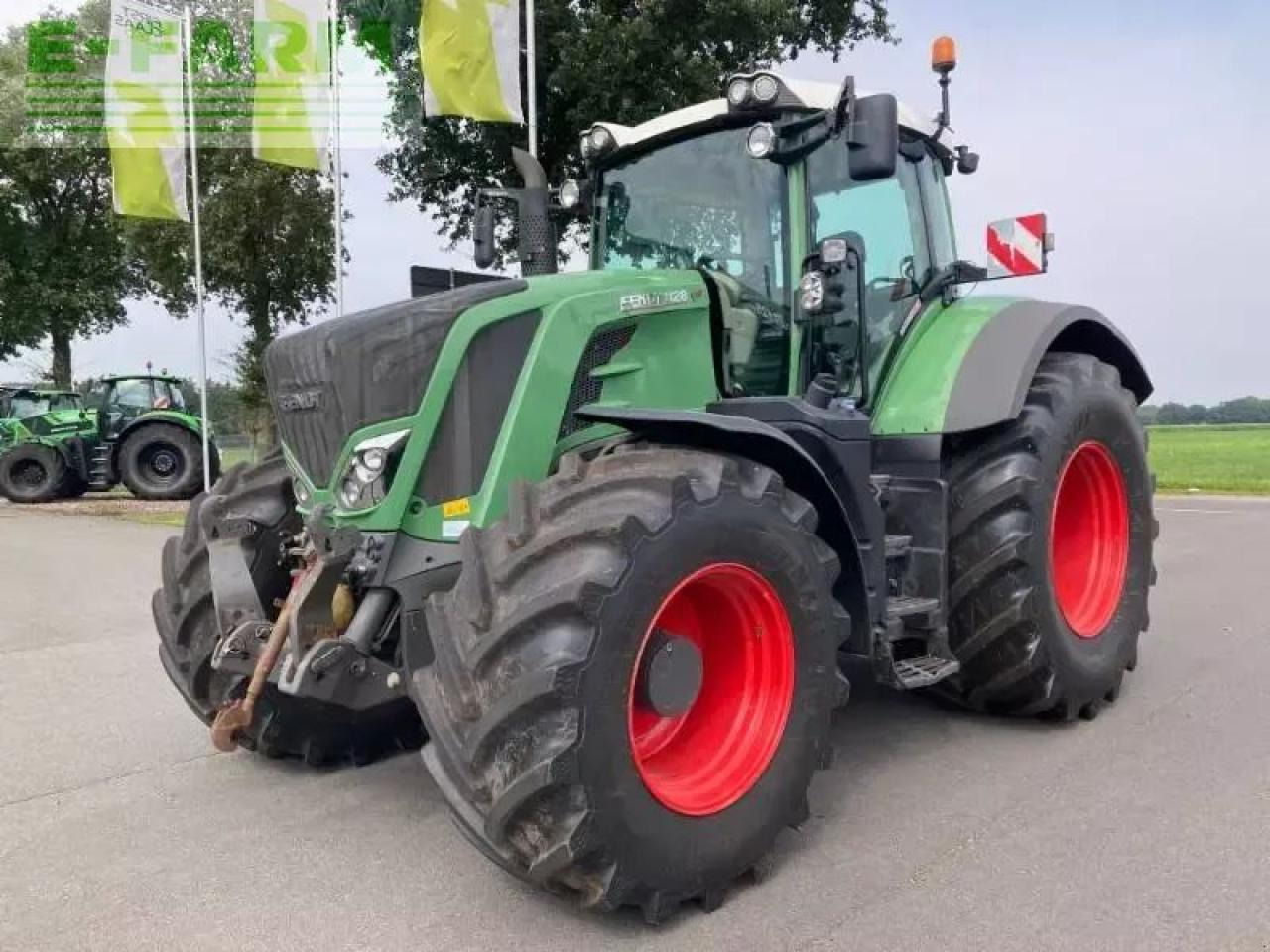 Fendt 828 vario pp s4 - Traktor: slika 1 Fendt 828 vario pp s4 - Traktor: slika 1