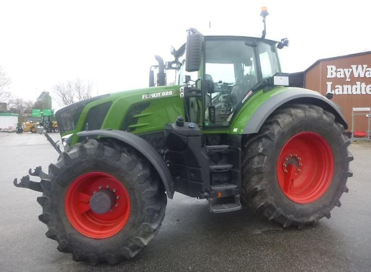 Fendt 828 vario s4 profi plus ProfiPlus - Traktor: slika 1 Fendt 828 vario s4 profi plus ProfiPlus - Traktor: slika 1