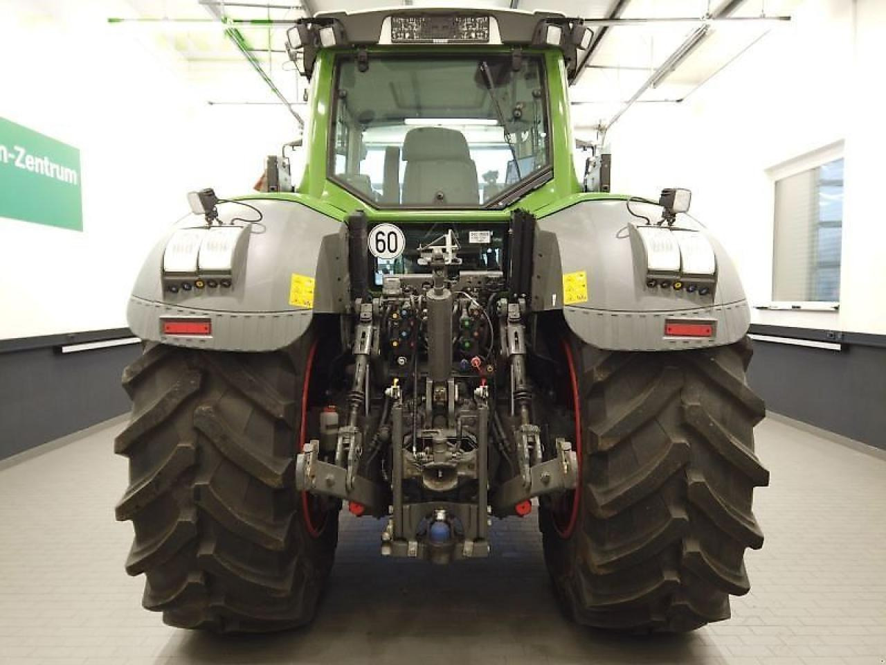 Fendt 828 vario s4 profi plus ProfiPlus - Traktor: slika 5 Fendt 828 vario s4 profi plus ProfiPlus - Traktor: slika 5