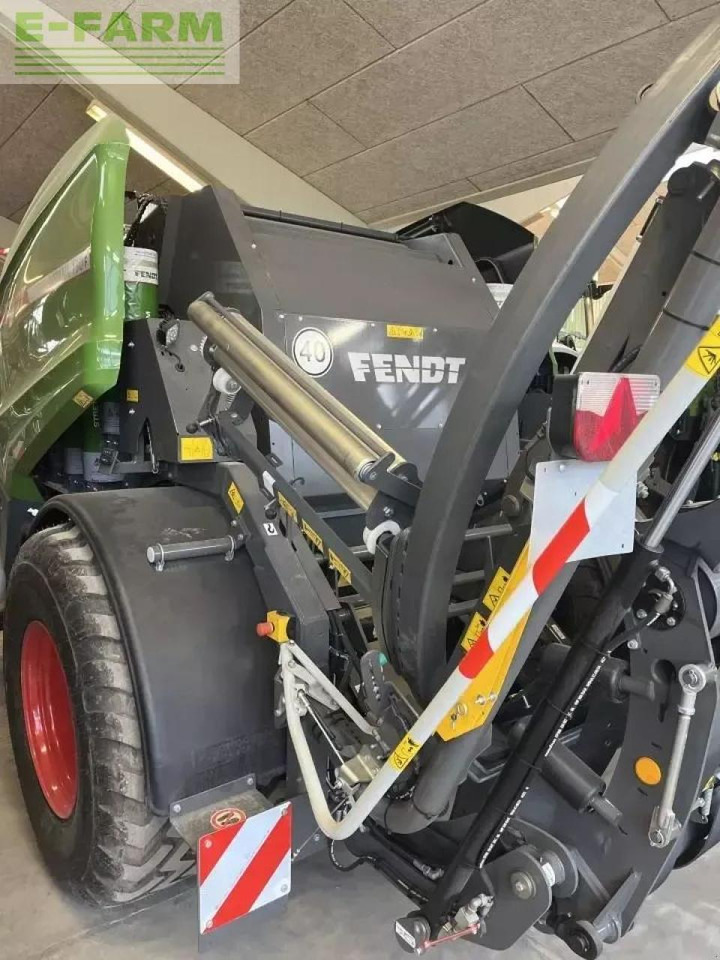 Fendt rotana 130f combi - Balirka za kockaste bale: slika 3 Fendt rotana 130f combi - Balirka za kockaste bale: slika 3