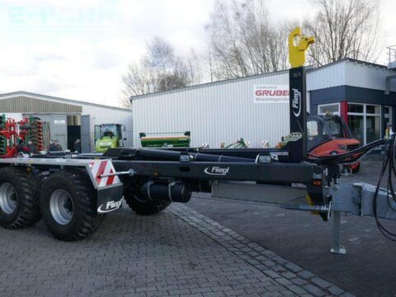 Fliegl hkl 22 - tandem abrollkipper - Abrol/ Autopodizač prikolica: slika 3 Fliegl hkl 22 - tandem abrollkipper - Abrol/ Autopodizač prikolica: slika 3