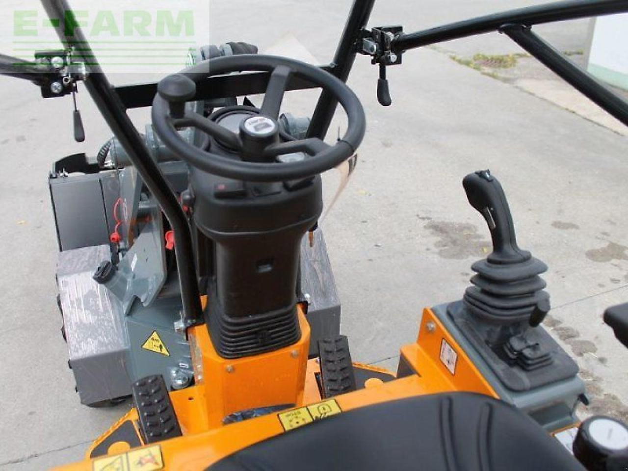 Giant g 1200 - Mini bager: slika 5 Giant g 1200 - Mini bager: slika 5