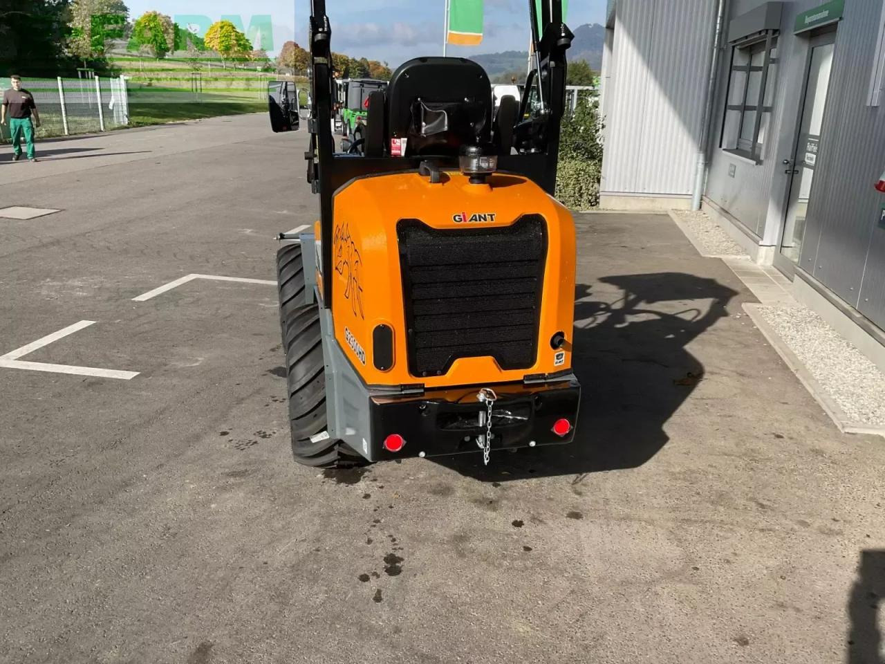 Giant g 2300 hd - Utovarivač točkaš: slika 4 Giant g 2300 hd - Utovarivač točkaš: slika 4