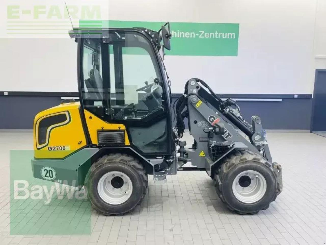 Giant g2700e - Mini bager: slika 4 Giant g2700e - Mini bager: slika 4