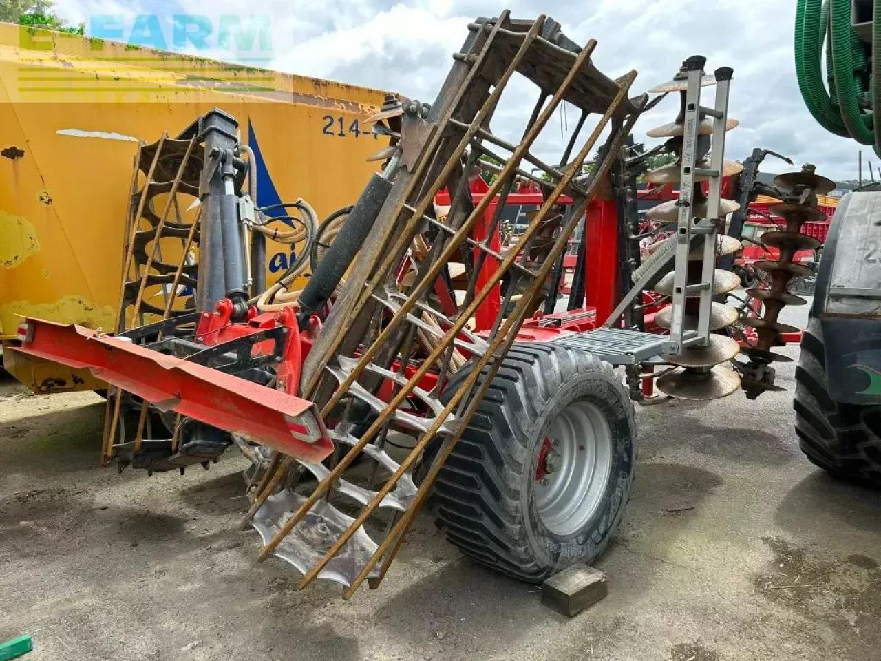 Gregoire Besson acerox32d - Tanjirača: slika 3 Gregoire Besson acerox32d - Tanjirača: slika 3