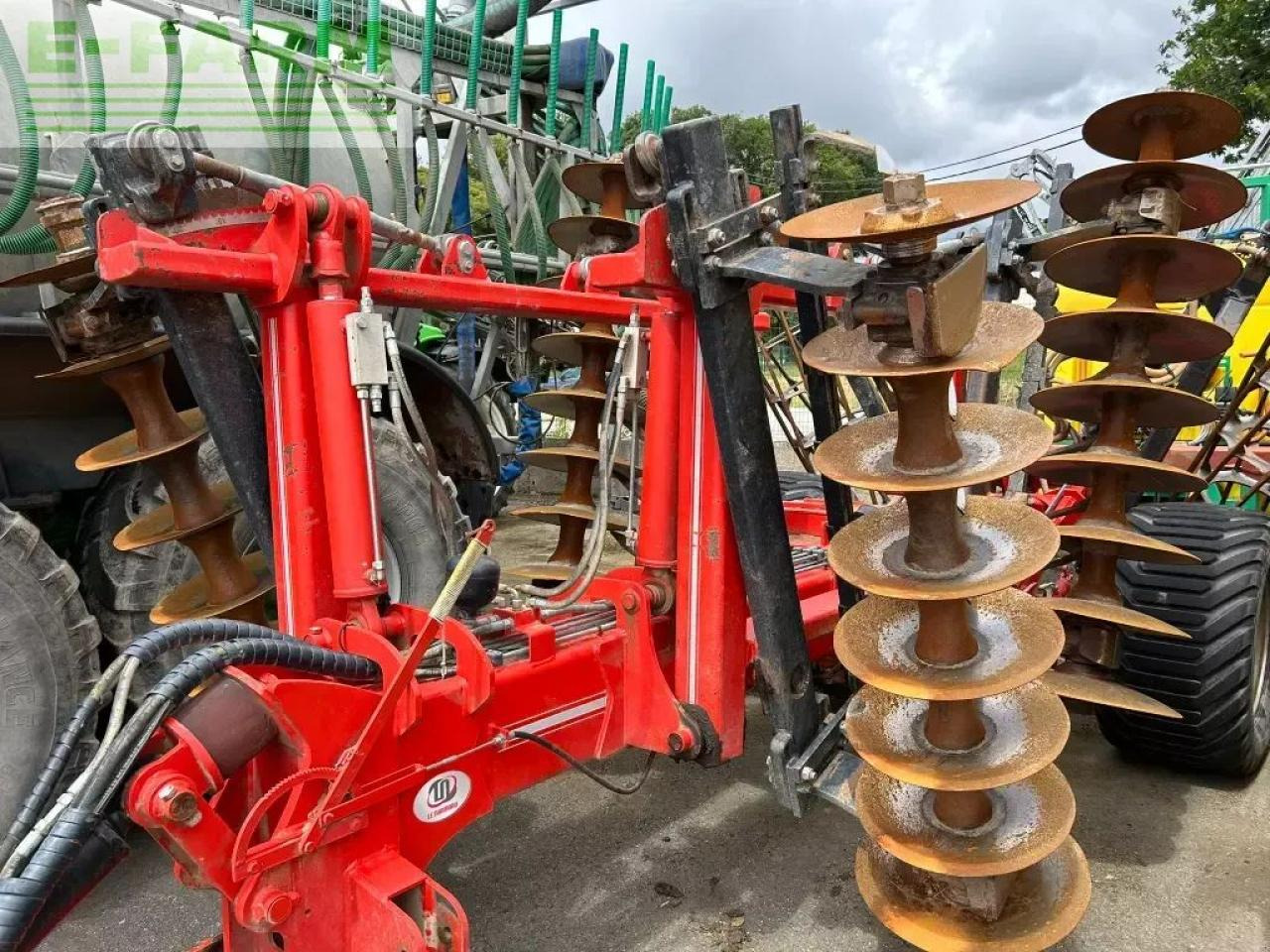 Gregoire Besson acerox32d - Tanjirača: slika 4 Gregoire Besson acerox32d - Tanjirača: slika 4