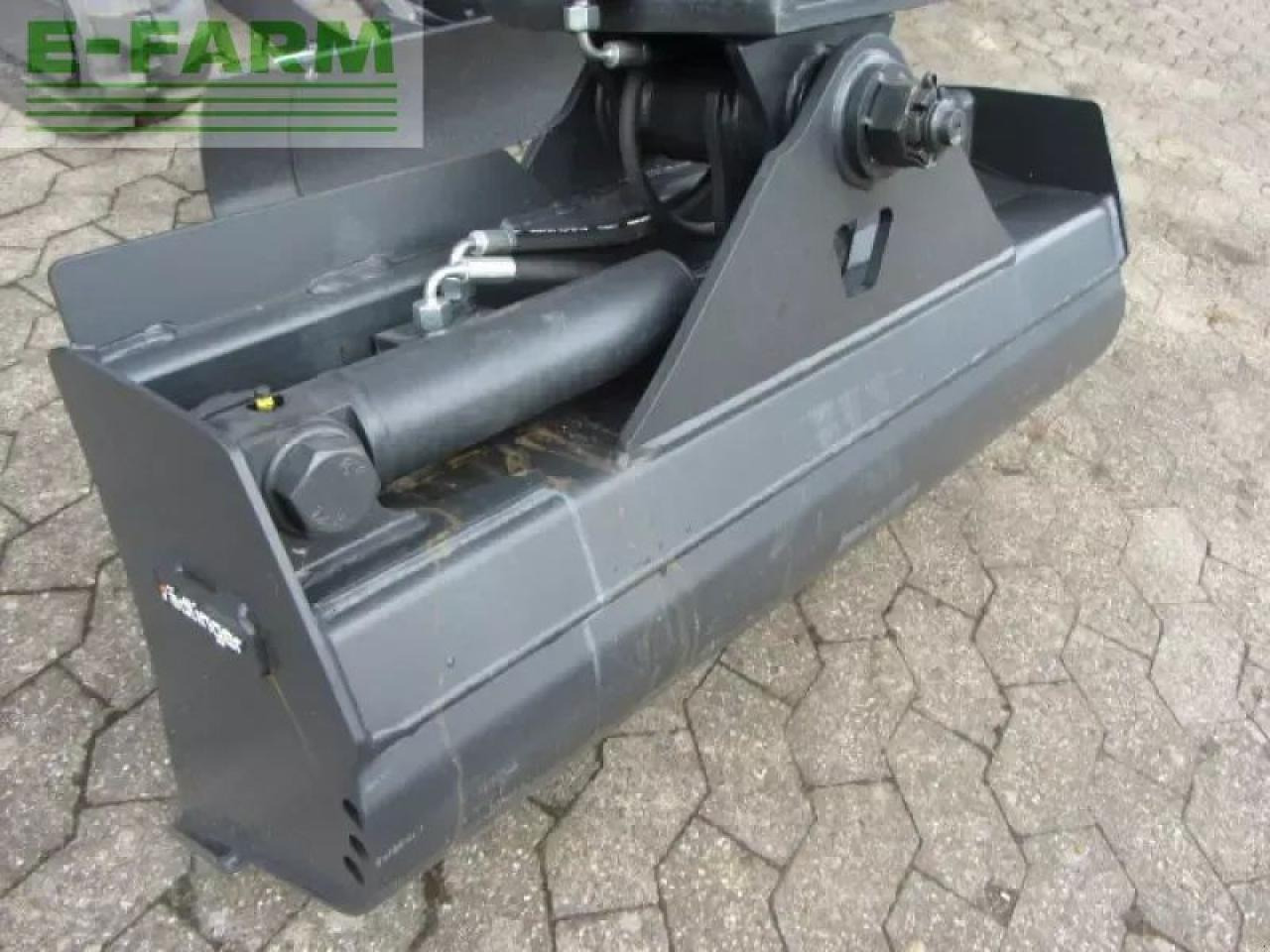 Hitachi zx 17 u-2 - Mini bager: slika 4 Hitachi zx 17 u-2 - Mini bager: slika 4