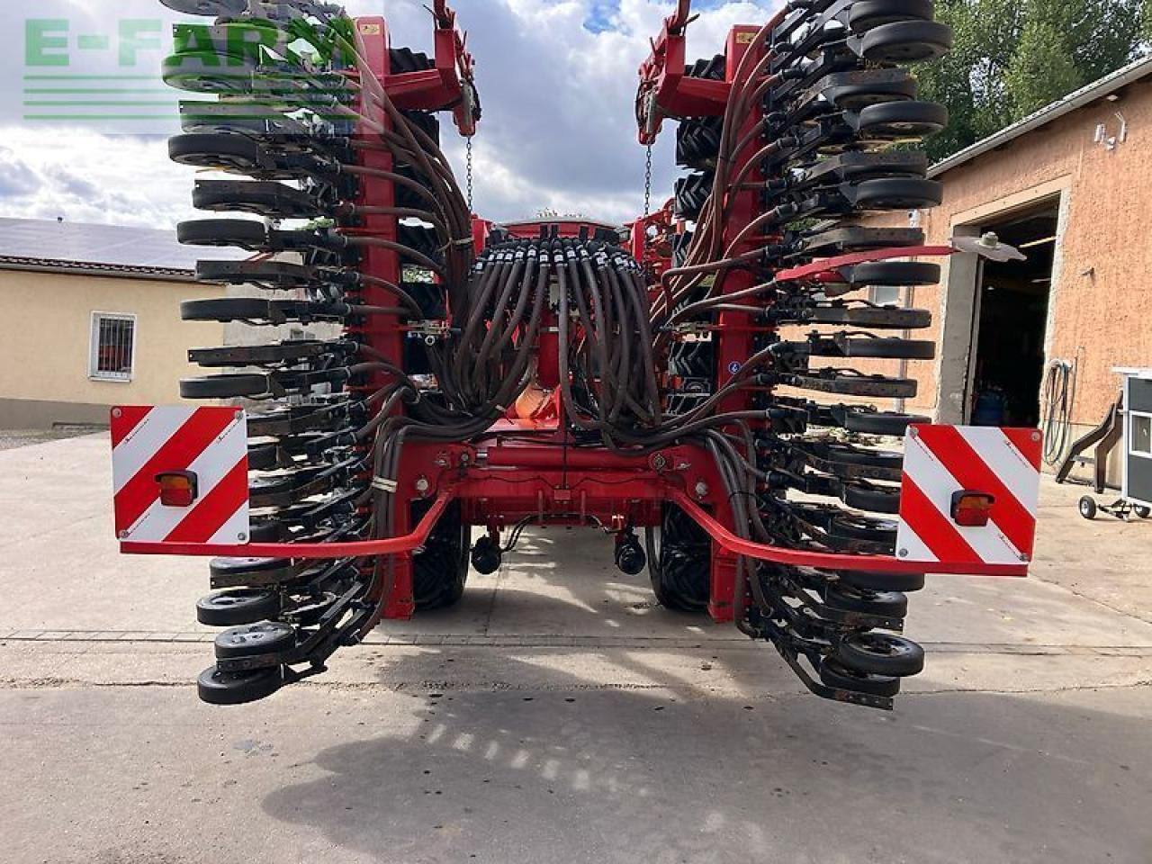 Horsch pronto 6 as *mit saatflusskontrolle* - Sejalica: slika 5 Horsch pronto 6 as *mit saatflusskontrolle* - Sejalica: slika 5