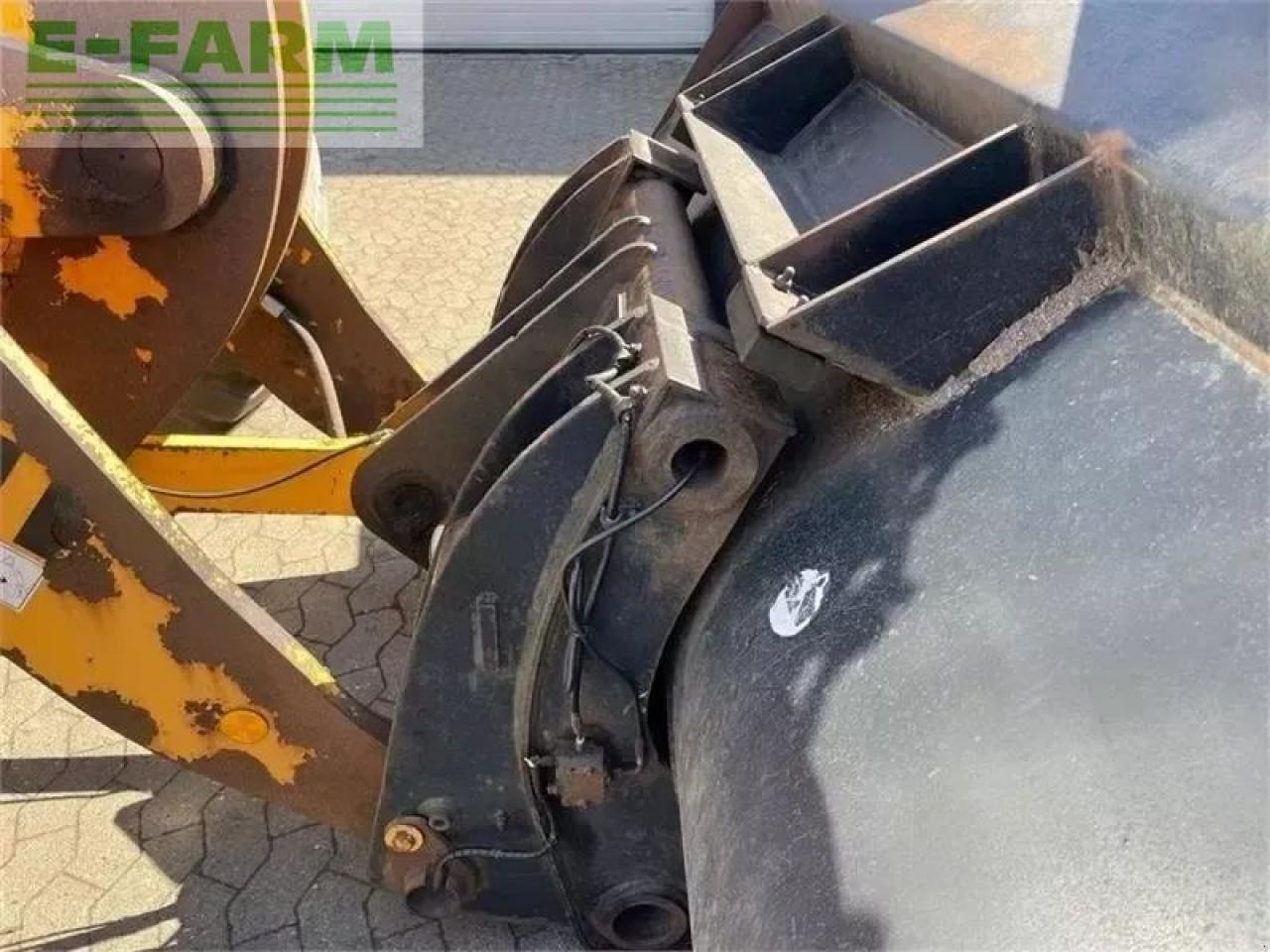 Hyundai hl 740-7 med højtipskovl - Mini bager: slika 4 Hyundai hl 740-7 med højtipskovl - Mini bager: slika 4