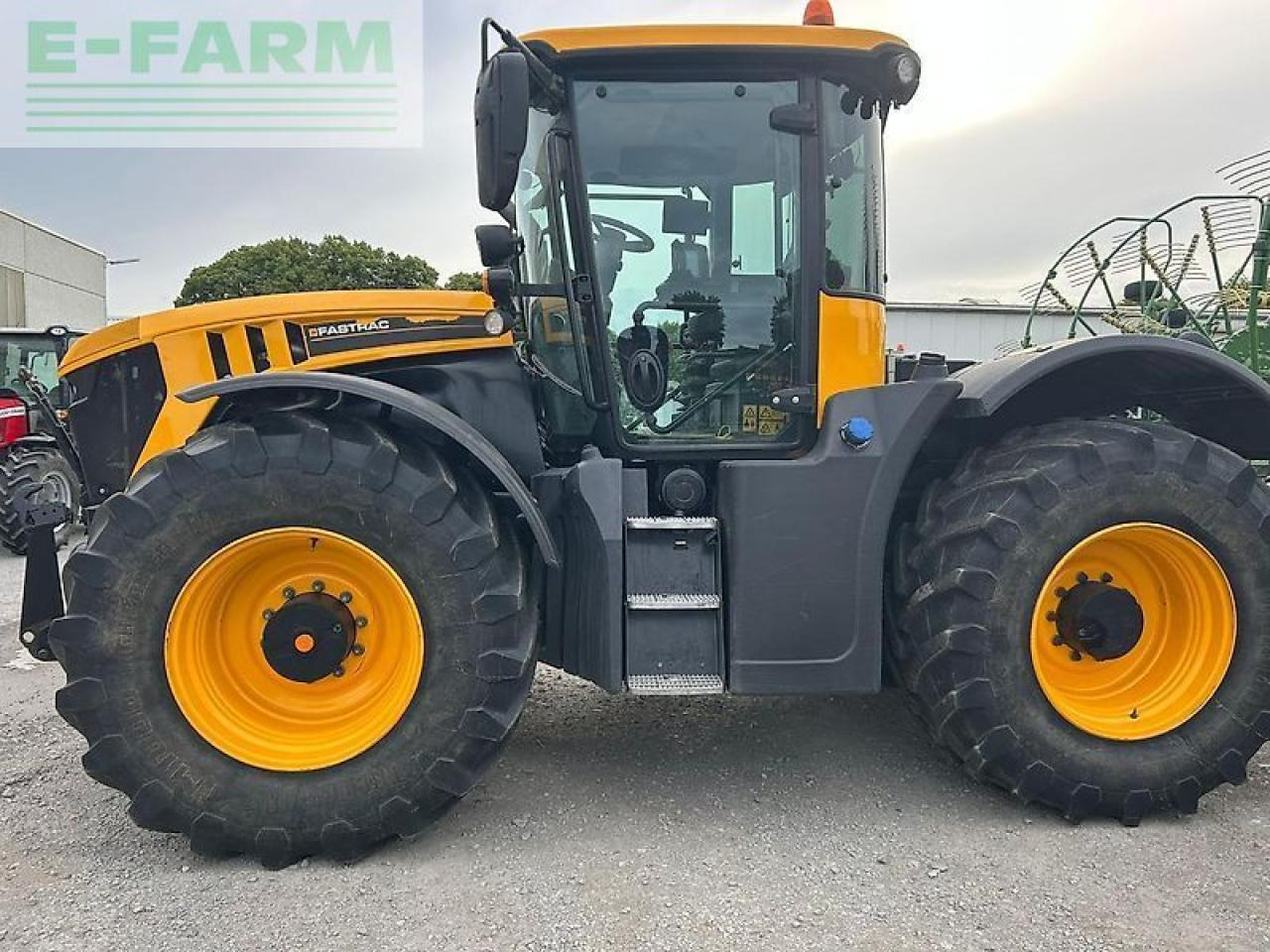 JCB fastrac 4220 - Traktor: slika 3 JCB fastrac 4220 - Traktor: slika 3