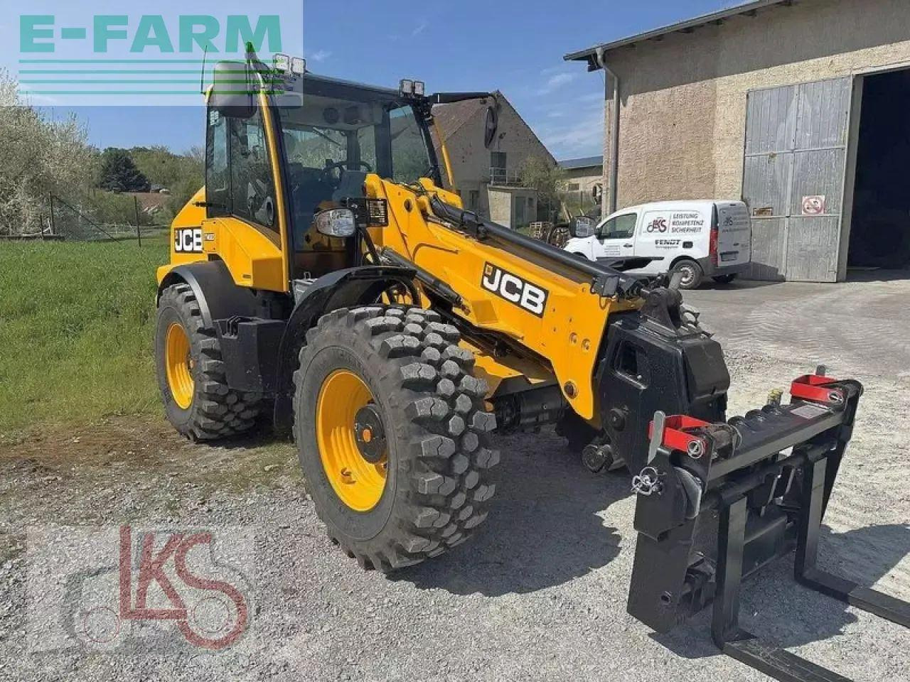 JCB tm 320 tele-radlader - Mini bager: slika 2 JCB tm 320 tele-radlader - Mini bager: slika 2