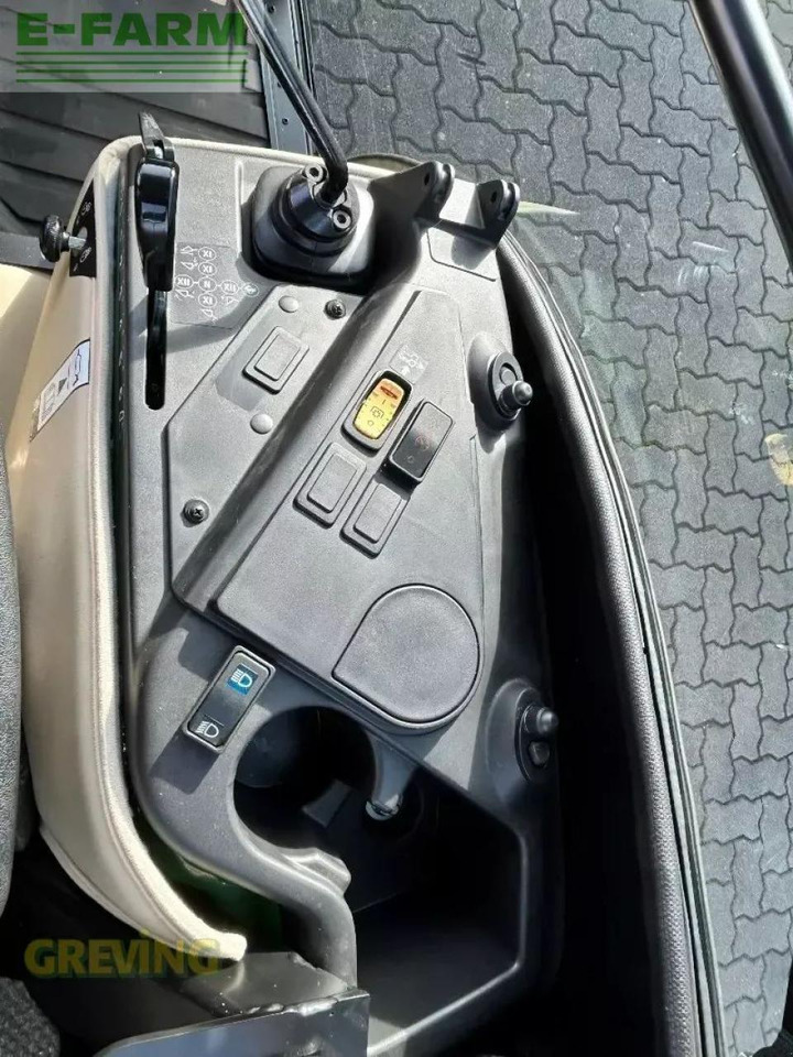 John Deere 2038r kab - Traktor: slika 5 John Deere 2038r kab - Traktor: slika 5