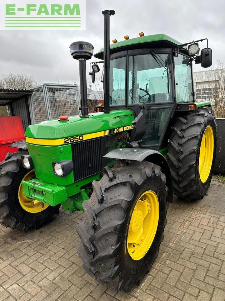 John Deere 2850 - Traktor: slika 2 John Deere 2850 - Traktor: slika 2