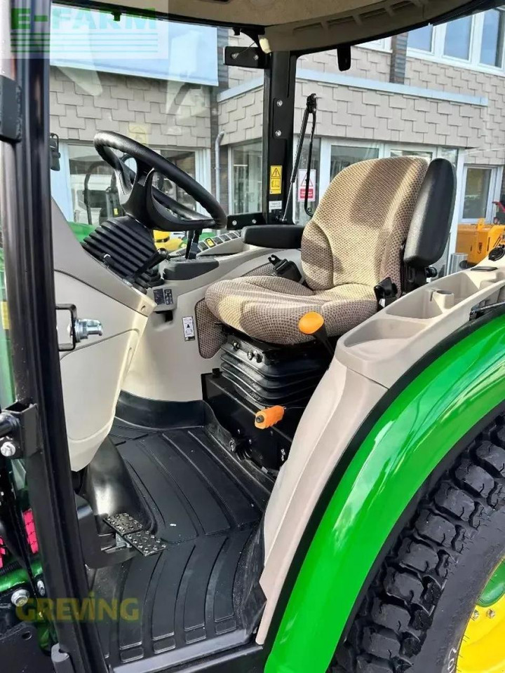 John Deere 3046r - Traktor: slika 2 John Deere 3046r - Traktor: slika 2