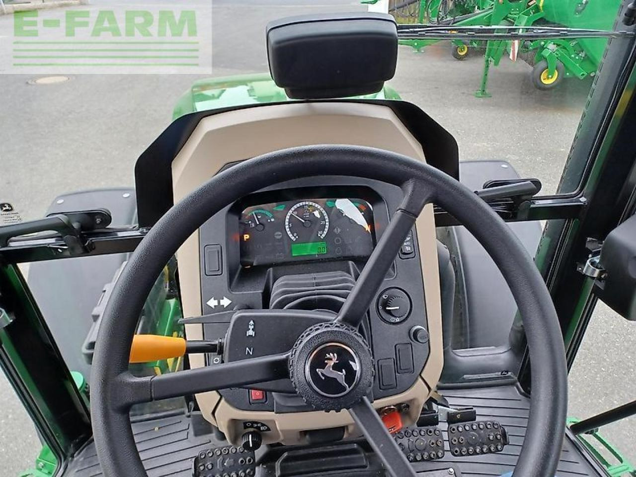 Traktor John Deere 5058e: slika 9 Traktor John Deere 5058e: slika 9